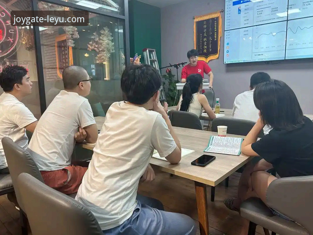 乐鱼体育平台官方下载链接使用技巧全面解析：从安装到实战的深度分析